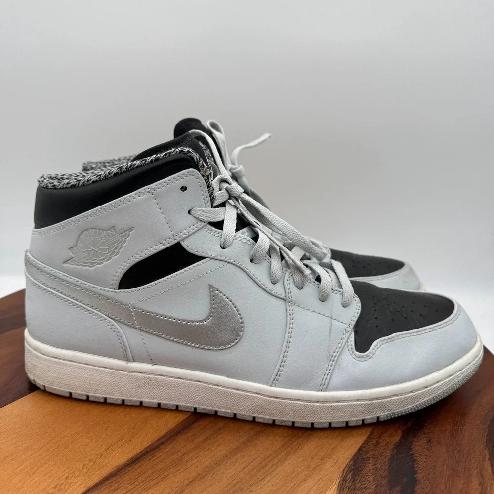 Air Jordan 1 Retro Mid Shoe Mens Size 13 Platinum Athletic Sneakers 554724-032